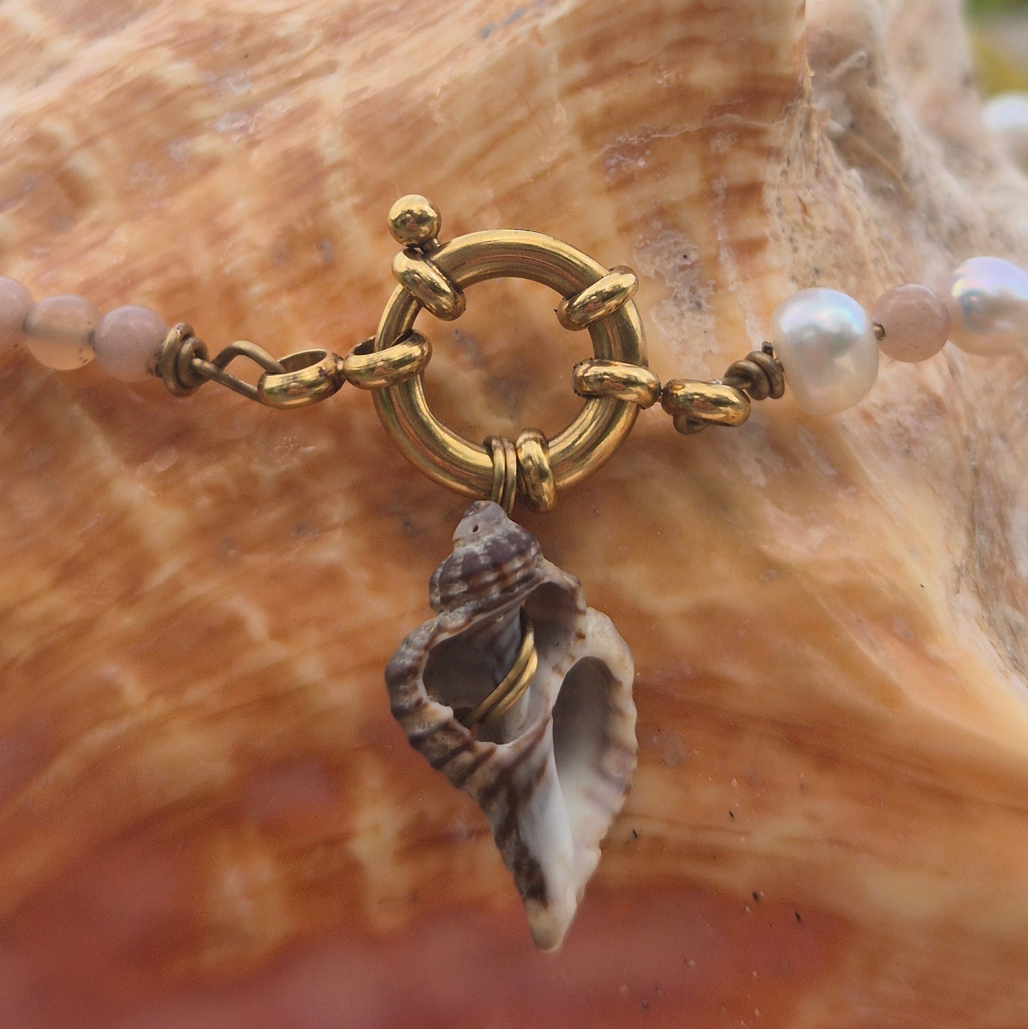 Concha Dourada - Handmade Ocean Necklace